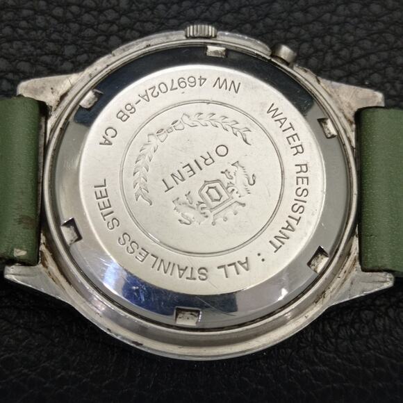 Vintage 1991 Orient Automatic Mens Silver Watch W/daydate & Green accents - Picture 8 of 10